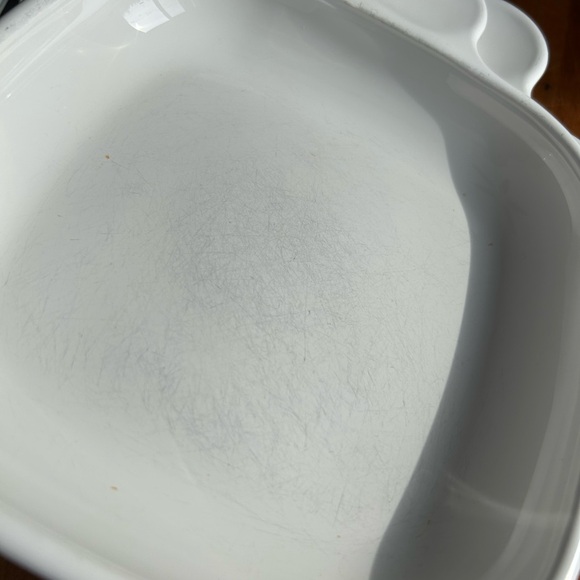 Corningware White Ceramic set of 450 ml bowls (2) and 3 plates - Picture 5 of 6